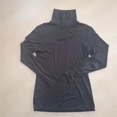 UNIQLO HEATTECH タートルネック 長袖 　Mサイズ　黒　ブラック