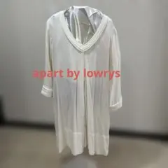 apart by lowrys★ホワイト Vネック ワンピースのサムネイル