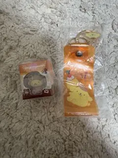ポムポムプリン　ミニチャーム付きビニールキーホルダーとミニチュアパッケージ