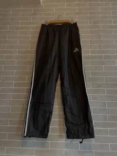 トラックパンツ