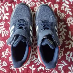 adidas ネイビー スニーカー 20cm