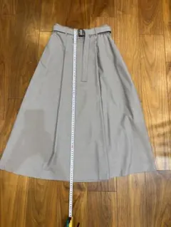 MKミッシェルクランベルト付きフレアスカート グレー　美品のサムネイル