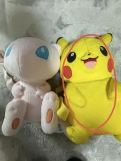 ピカチュウ リュック型ぬいぐるみ