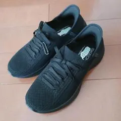 SKECHERS スリッポン ブラック