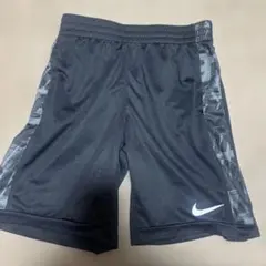 Nike DRI-FIT ブラックハーフパンツ M 145cm kids