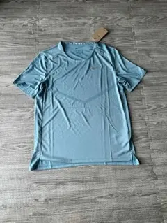 Lサイズ　新品未使用　ナイキ ライズ 365 ランニング 半袖tシャツ