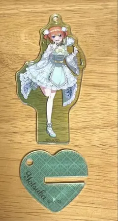 五等分の花嫁　中野四葉　ミニアクリルスタンド
