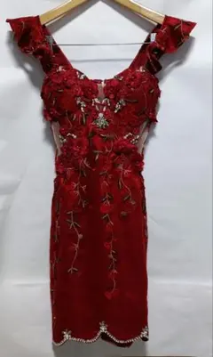 刺繍入りレッドドレス　ROBE de FLEURS ローブドフルール