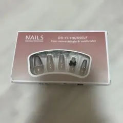 ネイルチップ 24個入り 黒 リボン SHEIN