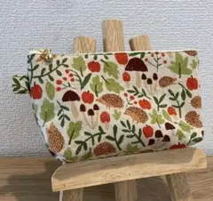 ハンドメイド　ミニポーチ　16cmファスナー　いのしし　きのこ　りんご