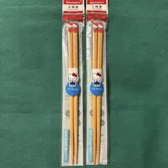 サンリオ　ハローキティ　はし　2点　赤　キティ　箸　21cm　木製　天然木　②