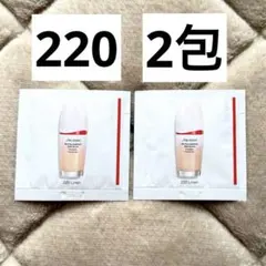 【匿名配送】SHISEIDO　エッセンススキングロウファンデーション　220