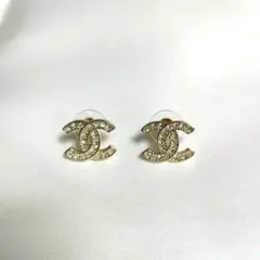ヴィンテージ ピアス CCロゴピアス ボタン ゴールド