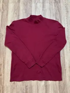 ユニクロ ソフトタッチハイネック長袖Tシャツ(レッド)