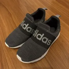 adidas グレー スリッポン スニーカー　レディースジュニア　23.5