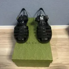 GUCCI ブラックラバーサンダル