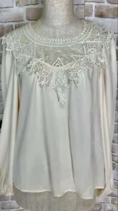 新品　未使用 タグ付き　トップス レース　ブラウス　春　夏　秋