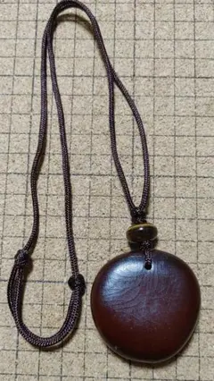 石垣島産　藻玉モダマ　虎眼石入り 茶色ひも1m使用ネックレス