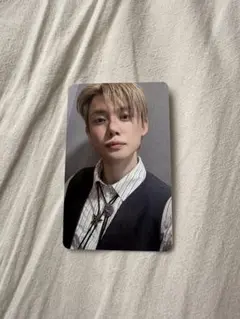 TXTヨンジュン》展示会 LAYERS OF US グッズ／CD購入特典トレカ - メルカリ
