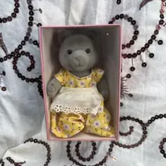 【80s廃盤】黄色ワンピース　シルバニアファミリー 初期 グレークマの お母さん