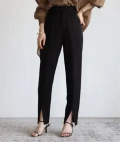 【Bonjour Sagan】美品 スリット入りブラック黒タイトスラックス