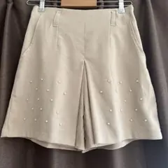 【mysty woman】パール付きショートパンツ ライトベージュのサムネイル