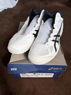 バスケットボールシューズ