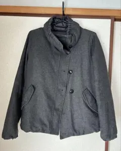 千趣会　グレー ボタン付き リバーシブルダウンジャケット