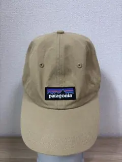 patagonia P6 ベージュキャップ