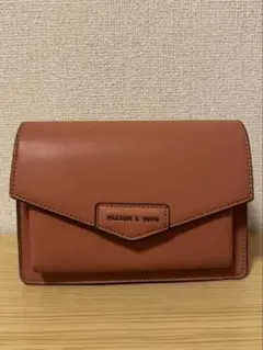 CHARLES & KEITH フロントフラップ クロスボディバッグ