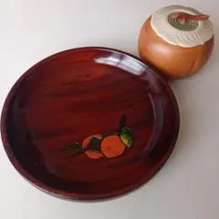 【美品】柿モチーフのお盆と器　2個の柿が描かれた木製のお盆　柿の形の陶器の器