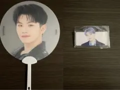 セブチ　スケルトンうちわ　2020 winter アクリルバッジ