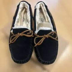 UGG W DAKOTA モカシン ブラック 23cm - メルカリ