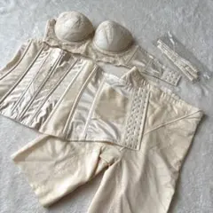 美品 FOUR SIS & CO. ブライダルインナー