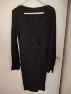 2回ほど着用の綺麗なお品です クードシャンス ブラック ワンピース 36
