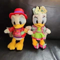 2010　ドナルド&デイジー　ぬいぐるみバッチ　新品タグ付き