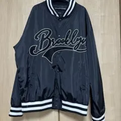 Brooklyn刺繍ナイロンスタジャン