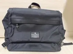 【美品】MAKAVELIC（マキャベリック） メッセンジャーバッグ 黒