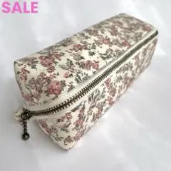 ハンドメイド　大きく開くボックスポーチ　ペンケース