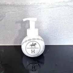 Item thumbnail for item d9c257ec-f7e5-4d1e-8fe4-58128bb84327