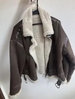 ムートンコート