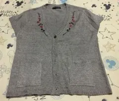 花柄刺繍 ブラウンVネックベスト