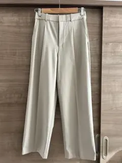 UNIQLO ベージュ タックワイドパンツ M