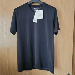UNIQLO VネックTシャツ ブラック Mサイズのサムネイル