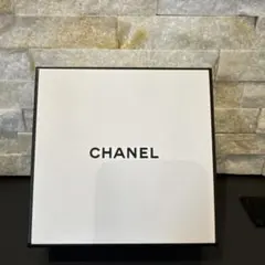 CHANEL ギフトボックス 中型ホワイト
