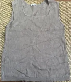 GU リブニットスクエアネックタンクトップ　グレー
