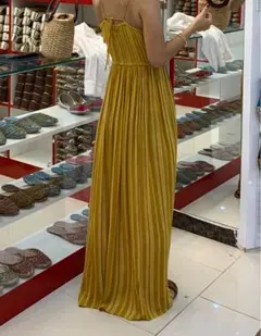 ロングワンピース　リゾート　ワンピース　黄色　キャミソール　forever21