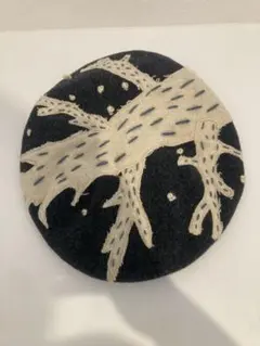 刺繍ベレー帽
