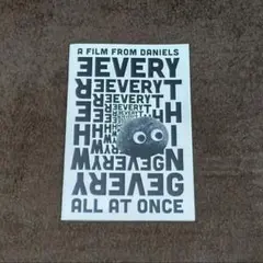 映画 エブリシング・エブリウェア・オール・アット・ワンス パンフレット