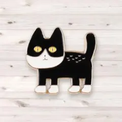 ハチワレ猫 ピンバッジ ブローチ ネコ かわいい 猫のブローチ クロネコ 猫